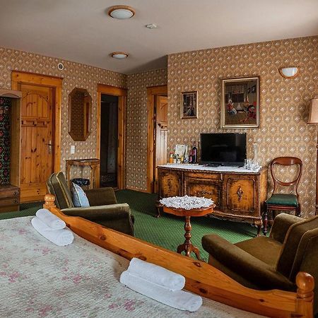 Pakruojis Manor Hotel Miller'S House ภายนอก รูปภาพ