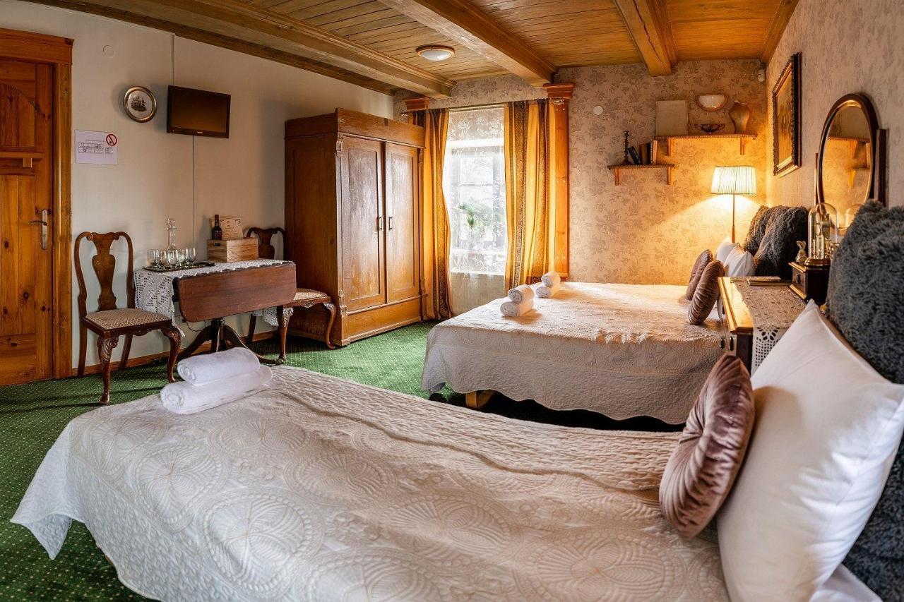 Pakruojis Manor Hotel Miller'S House ภายนอก รูปภาพ